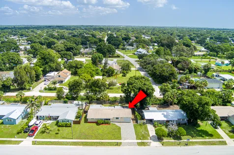 1956 SW 1st Place SW Vero Beach FL 32962