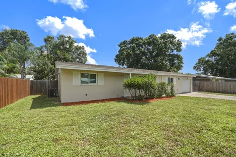 1956 SW 1st Place SW Vero Beach FL 32962