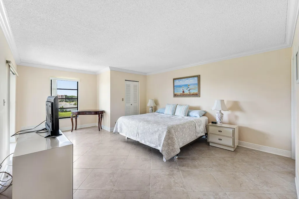 7076 Huntington Lane Delray Beach FL 33446