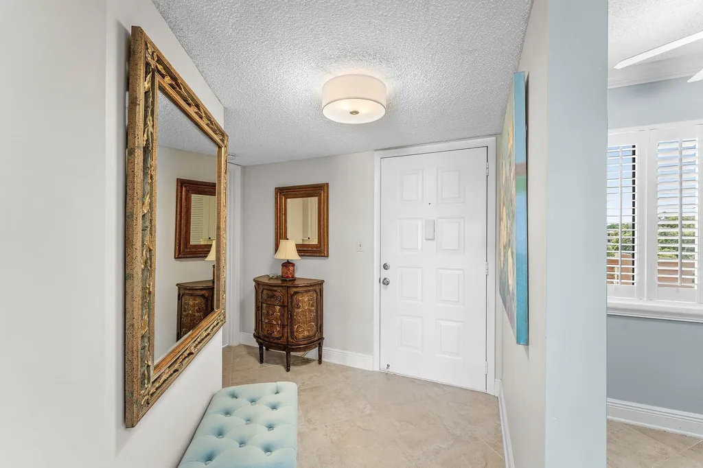 7076 Huntington Lane Delray Beach FL 33446