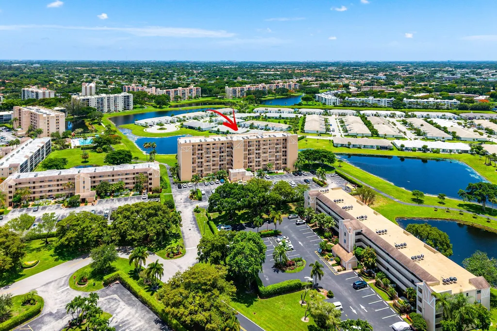 7076 Huntington Lane Delray Beach FL 33446