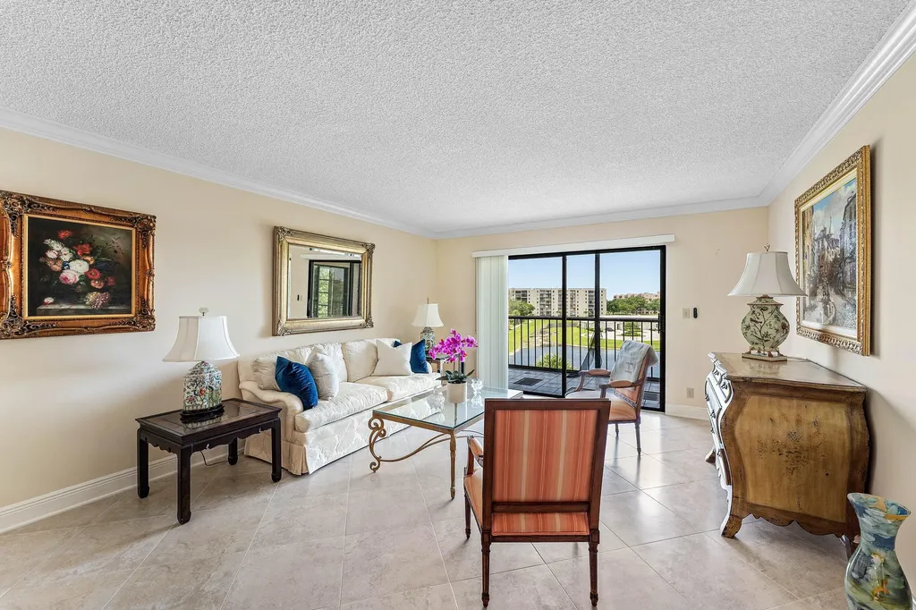 7076 Huntington Lane Delray Beach FL 33446