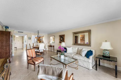 7076 Huntington Lane Delray Beach FL 33446