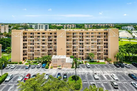 7076 Huntington Lane Delray Beach FL 33446
