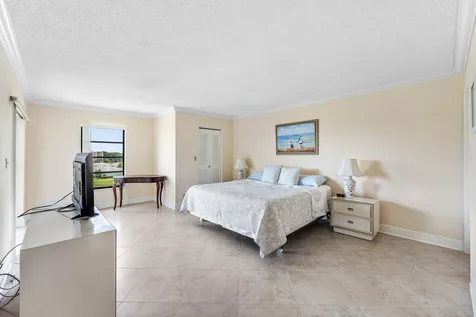 7076 Huntington Lane Delray Beach FL 33446