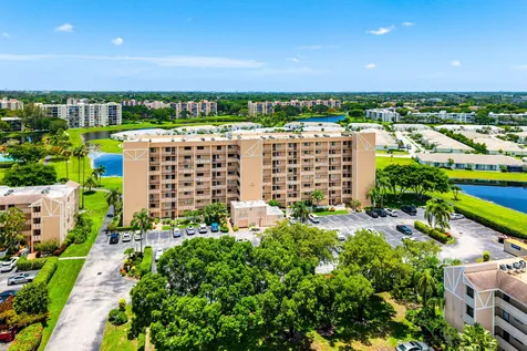 7076 Huntington Lane Delray Beach FL 33446