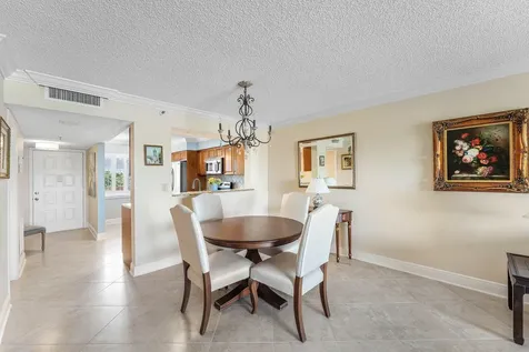 7076 Huntington Lane Delray Beach FL 33446