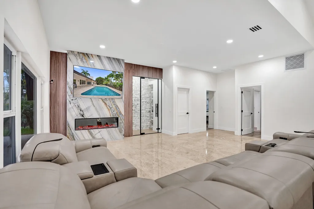 10630 Boca Woods Lane Boca Raton FL 33428