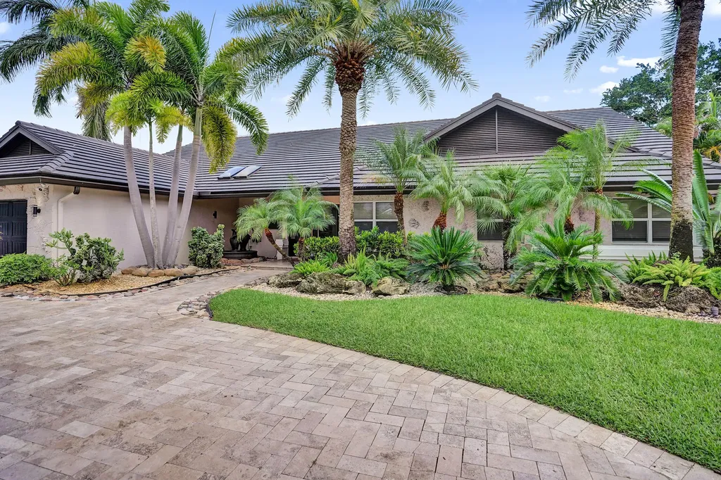 10630 Boca Woods Lane Boca Raton FL 33428