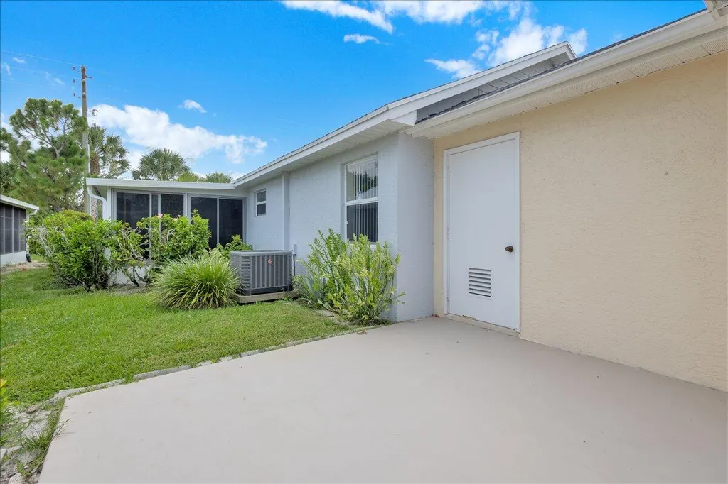 329 NW Tuscany Court Port St Lucie FL 34986
