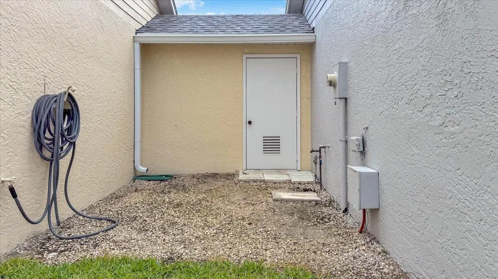 329 NW Tuscany Court Port St Lucie FL 34986