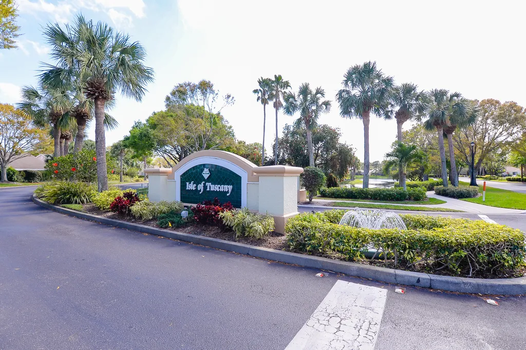 329 NW Tuscany Court Port St Lucie FL 34986