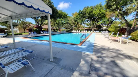 3800 Oaks Clubhouse Drive Pompano Beach FL 33069