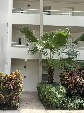 3800 Oaks Clubhouse Drive Pompano Beach FL 33069