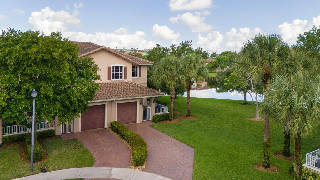 3501 Lakeside Drive Davie FL 33328