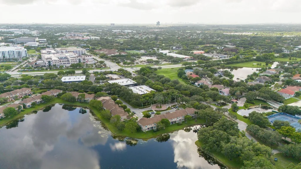 3501 Lakeside Drive Davie FL 33328