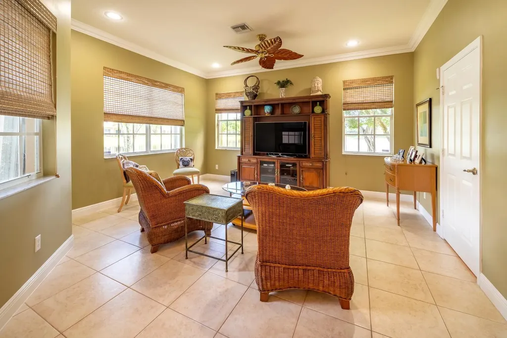 3501 Lakeside Drive Davie FL 33328