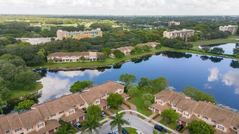 3501 Lakeside Drive Davie FL 33328