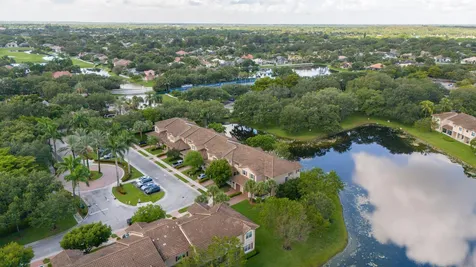 3501 Lakeside Drive Davie FL 33328