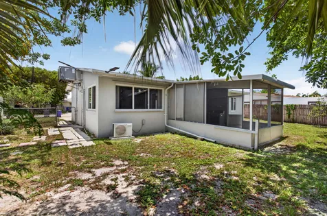 2811 NE 9th Terrace Pompano Beach FL 33064