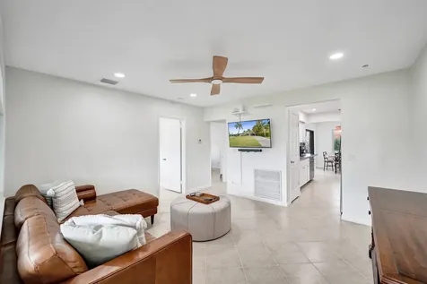 4521 NE 2nd Avenue Oakland Park FL 33334