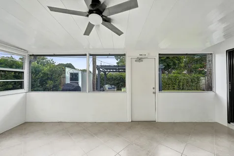 4521 NE 2nd Avenue Oakland Park FL 33334