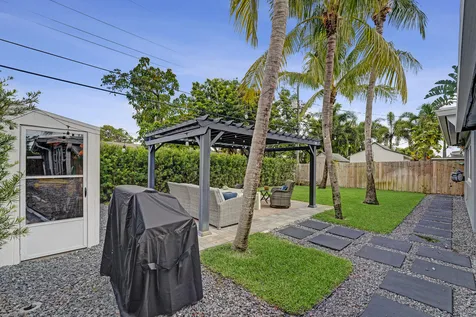 4521 NE 2nd Avenue Oakland Park FL 33334