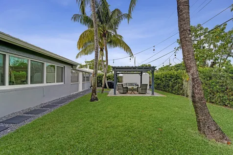 4521 NE 2nd Avenue Oakland Park FL 33334