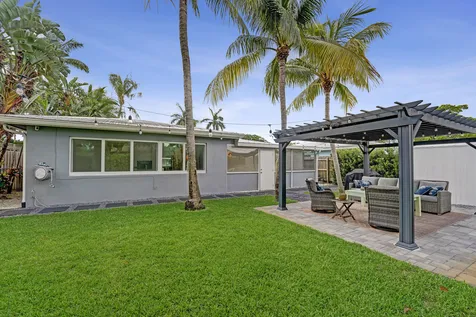4521 NE 2nd Avenue Oakland Park FL 33334