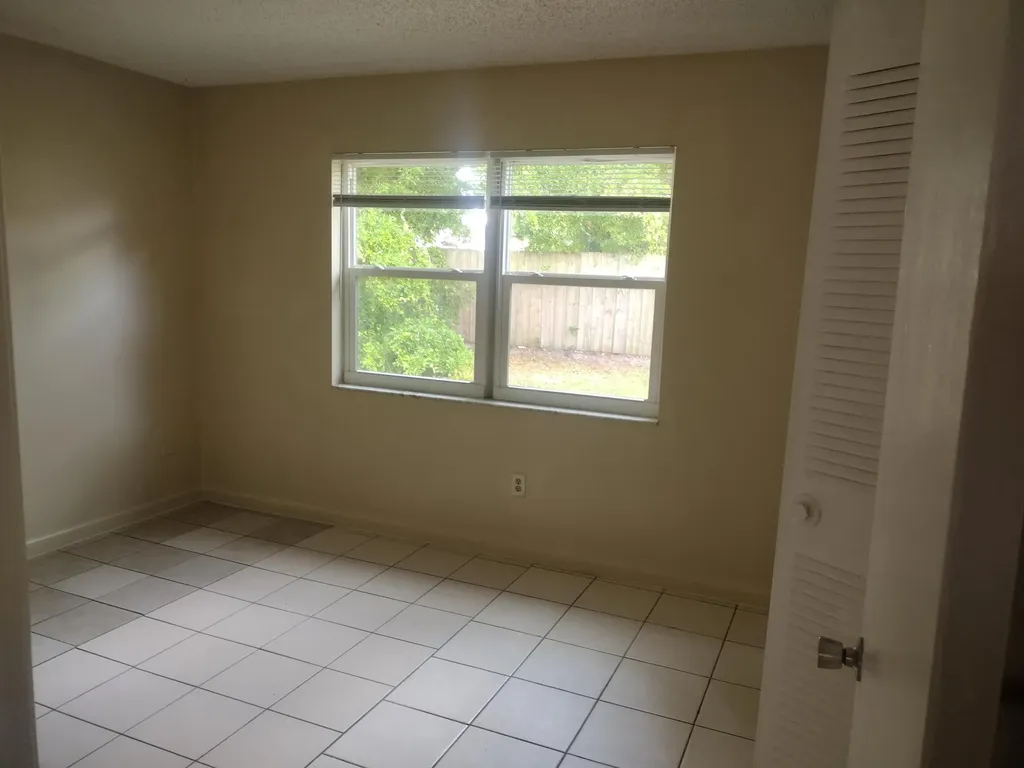 2891 Gulfstream Road Palm Springs FL 33461