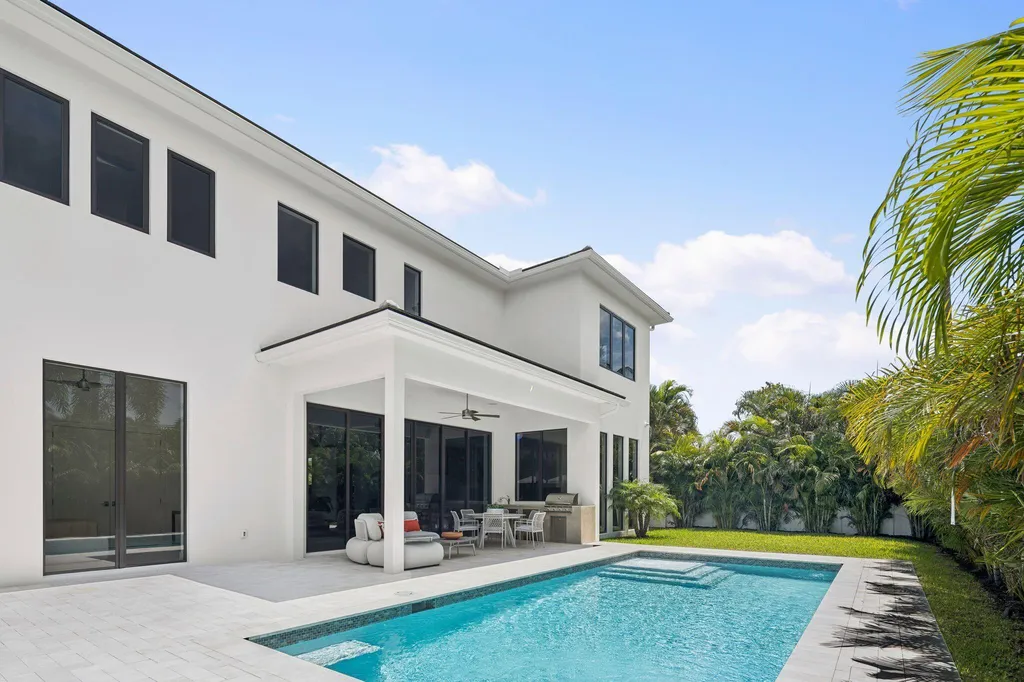1040 NW 6th Terrace Boca Raton FL 33486