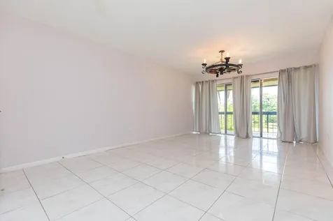 895 N Village Drive N St. Petersburg FL 33716