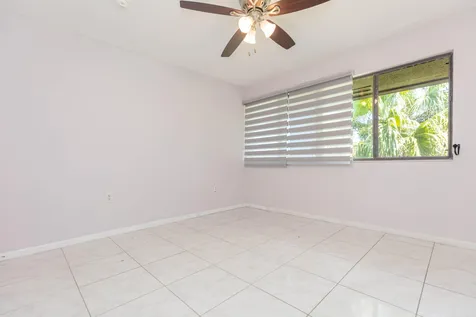 895 N Village Drive N St. Petersburg FL 33716