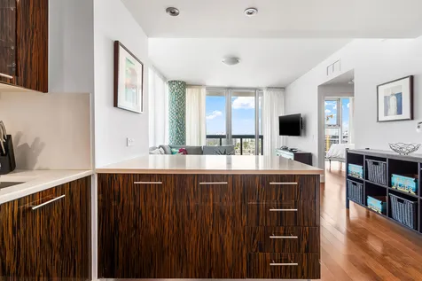 6899 Collins Avenue Miami Beach FL 33141