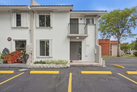 3913 NW 76th Terrace Hollywood FL 33024