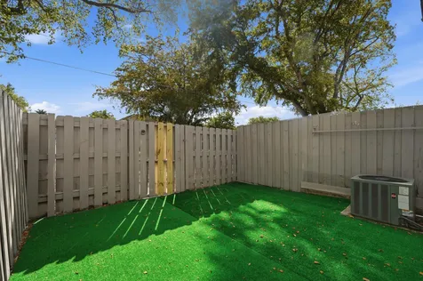 3913 NW 76th Terrace Hollywood FL 33024