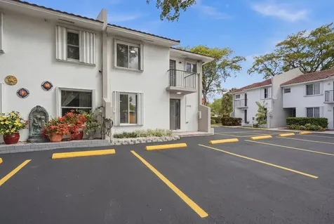 3913 NW 76th Terrace Hollywood FL 33024