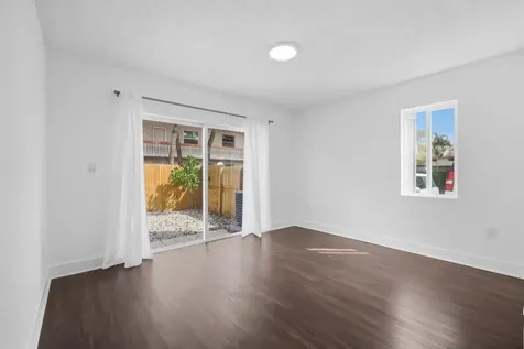 3913 NW 76th Terrace Hollywood FL 33024