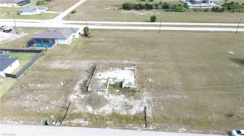 3939 NW 41st Avenue Cape Coral FL 33993