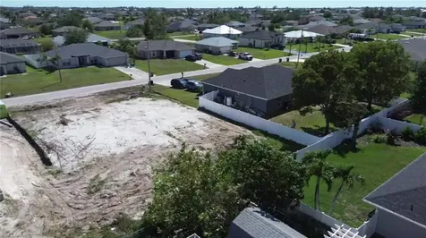 2713 NW 5th Terrace Cape Coral FL 33993