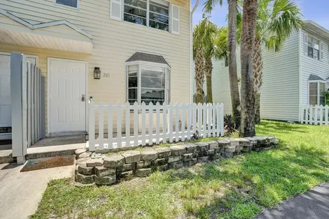 201 SW 3rd Street Pompano Beach FL 33060
