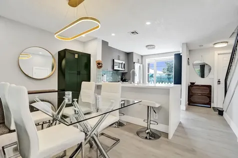 201 SW 3rd Street Pompano Beach FL 33060