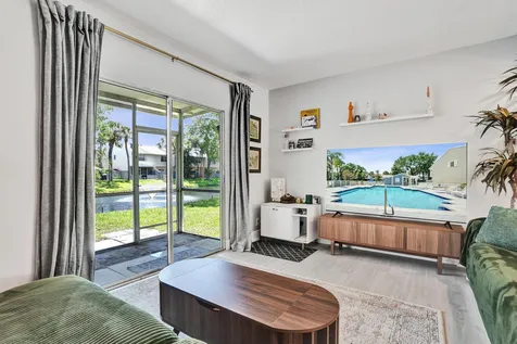 201 SW 3rd Street Pompano Beach FL 33060