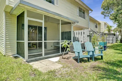 201 SW 3rd Street Pompano Beach FL 33060