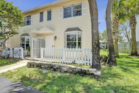 201 SW 3rd Street Pompano Beach FL 33060