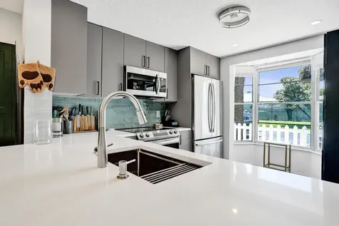 201 SW 3rd Street Pompano Beach FL 33060