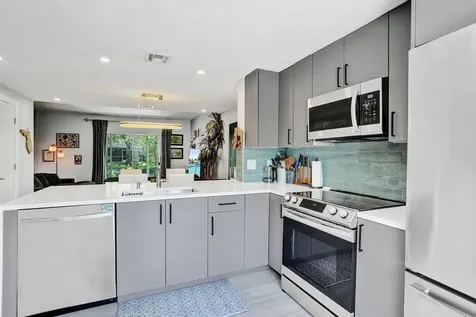 201 SW 3rd Street Pompano Beach FL 33060