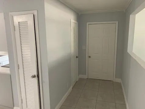 1001 SW 74th Avenue North Lauderdale FL 33068