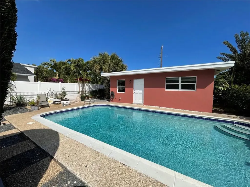 616 NE 11th Avenue Pompano Beach FL 33060
