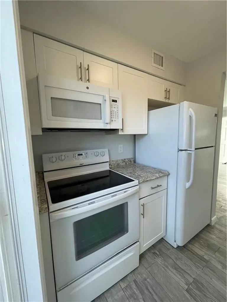 616 NE 11th Avenue Pompano Beach FL 33060